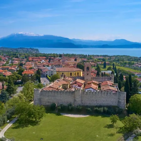 Casa Moniga-residenze Lizzeri شقة Moniga del Garda