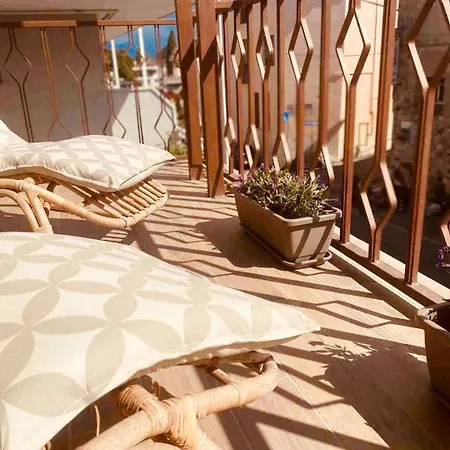 Residenze Lizzeri-casa Moniga アパート